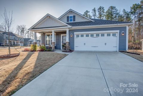 2818 Layla Manor Way