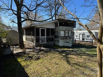 111 Redwood Trail