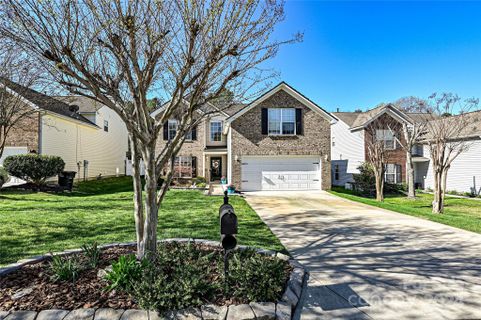 135 Amber Woods Drive sold home in Amber Woods, Tega Cay, SC