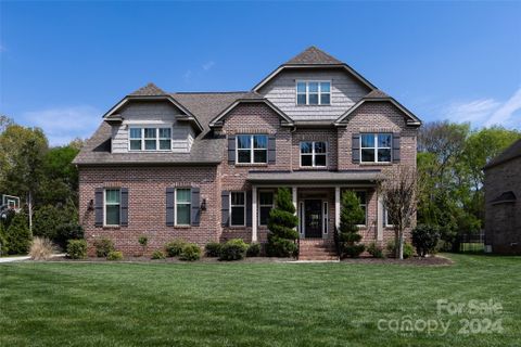 2528 Springs Drive sold home in Arboretum Crossing, Charlotte, NC