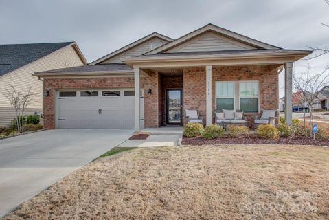 7306 Doak Court