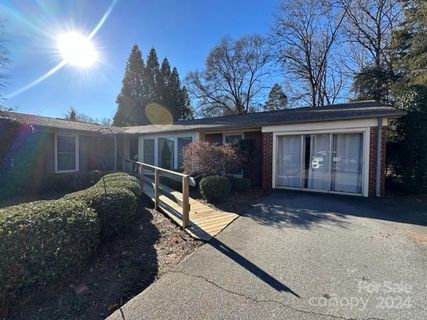 1305 9th Avenue sold home in Lyle Haven, Conover, NC
