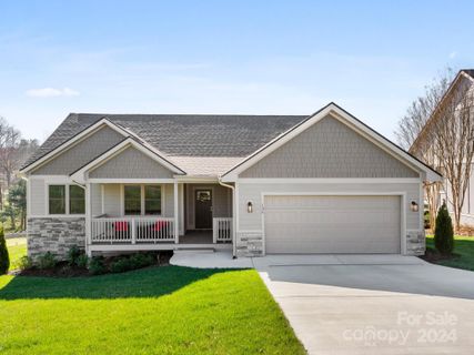 136 Triple Fairways Drive