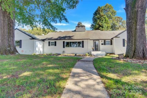 527 Mountainview Street sold home in Kentwood Park, Lenoir, NC