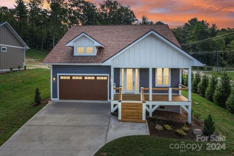 20 Maple Knoll Drive active home in The Orchards At Chimney Rock, Hendersonville, NC