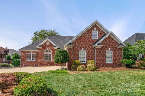 104 Victoria Park Drive sold home in Magnolia Plantation, Shelby, NC
