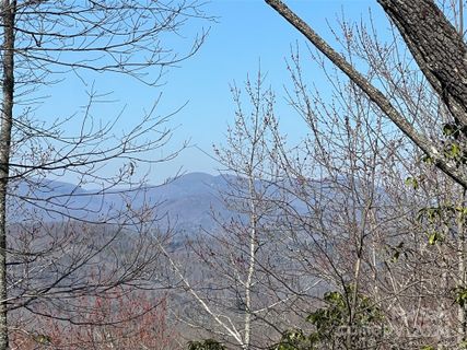 999 Ridge Road sold home in Line Runner Ridge, Rosman, NC