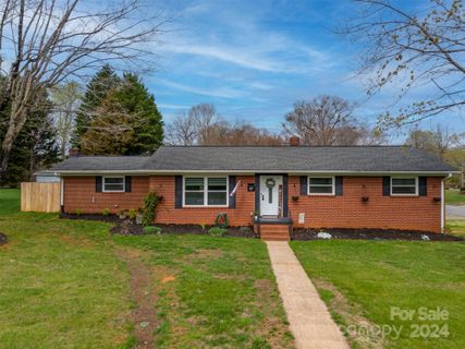 207 Smith Grove Road sold home in Forestdale Park, Forest City, NC