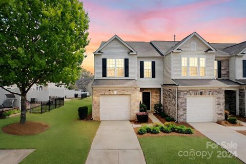 5915 Glassport Lane