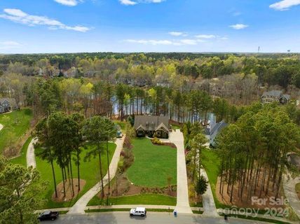 261 Cove Creek Loop sold home in Chesapeake Pointe, Mooresville, NC
