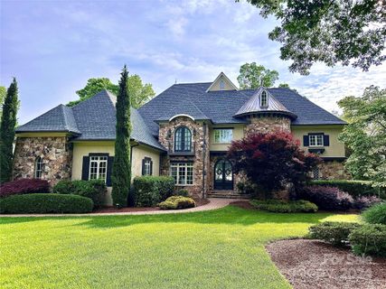 118 Hadley Harbor Court