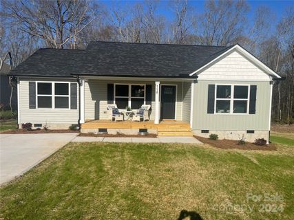 510 Fairbluff Avenue sold home in Oakland, Salisbury, NC