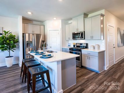 5243 Brailey Circle