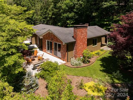 21 Woodbury Road sold home in Kimberly Woods, Asheville, NC