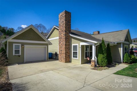 132 Lower Grassy Branch Road sold home in Lower Grassy Branch Cottages, Asheville, NC