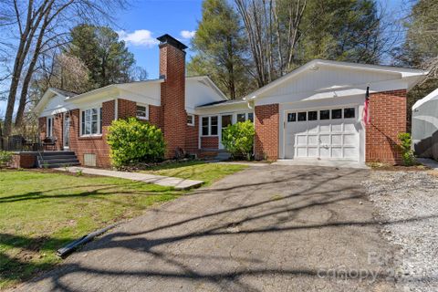 391 Wakefield Drive sold home in Lakeview Estates, Hendersonville, NC