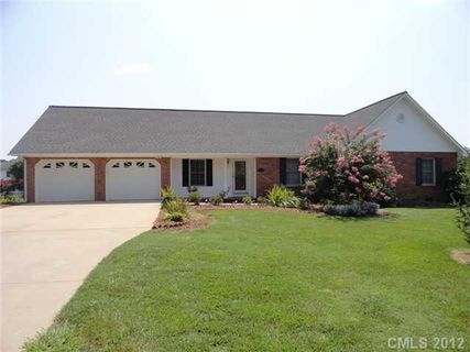 318 Thistle Lane