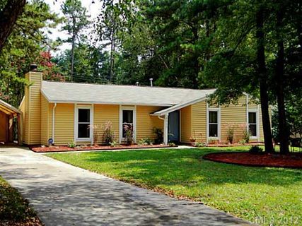 6211 Ropley Court sold home in New Stonehaven, Charlotte, NC