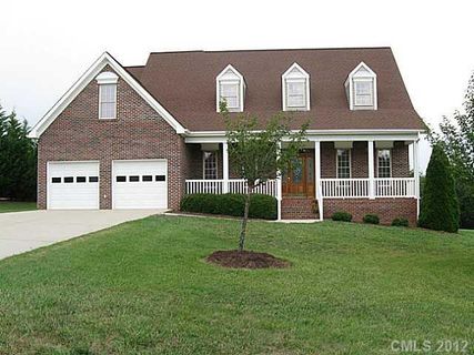 954 Huntington Hills Drive