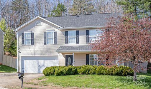 1948 8th Street sold home in Windsong Village, Hickory, NC