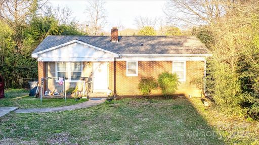 647 Reeves Court