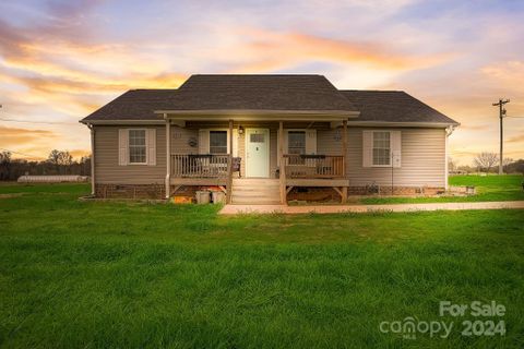 2407 Dellinger Drive sold home in Brookridge, Newton, NC