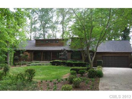 524 Raintree Drive