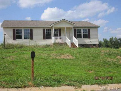 3005 Drake Drive