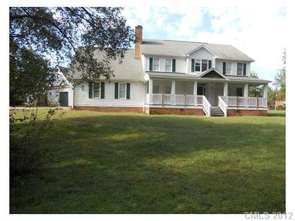 404 Cottonfield Circle