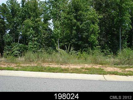 1211 Laurel Woods Drive