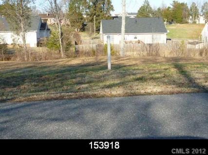 1115 Laurel Woods Drive