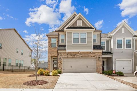 3027 Patchwork Court