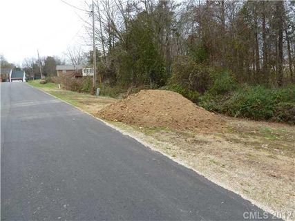Lot 33 Seminole Avenue