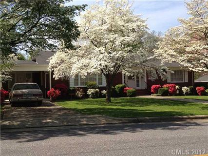 217 Brookdale Drive sold home in Westwood, Statesville, NC