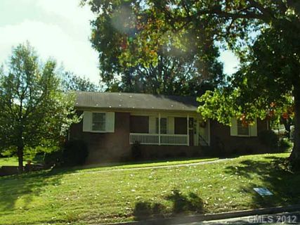 902 Mascot Drive 5