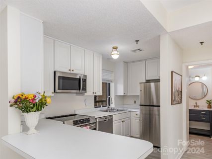 211 Heritage Boulevard 408 sold home in Kensington Place, Fort Mill, SC