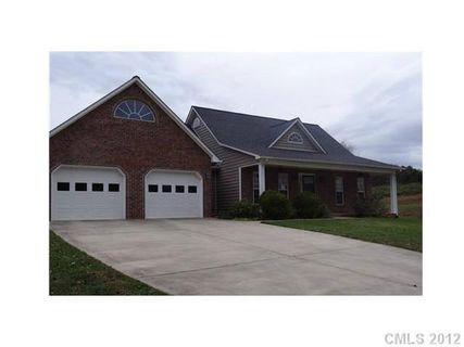 124 Whitehall Lane sold home in Meadow Creek, Hudson, NC