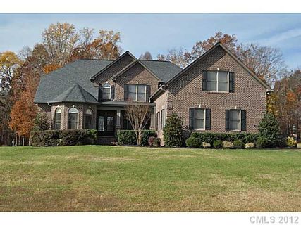 154 Riverchase Lane