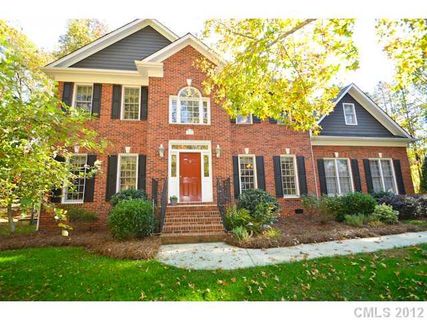 6113 Hunter Lane