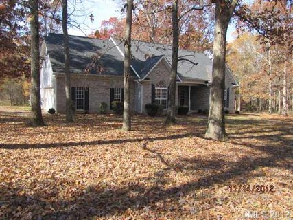 1008 White Oaks Circle