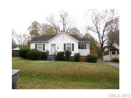 2414 Remount Road sold home in Dowd Heights, Charlotte, NC