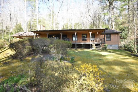 54 Gardner Lane sold home in Oak Woods, Pisgah Forest, NC