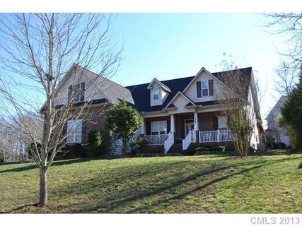 828 Savannah Place Drive