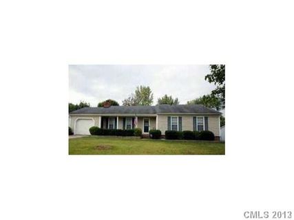 6630 Porterfield Road sold home in Woodcreek, Charlotte, NC