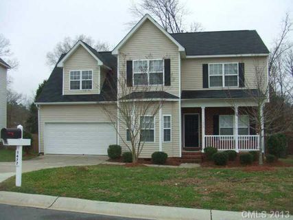 1477 Hollythorn Drive