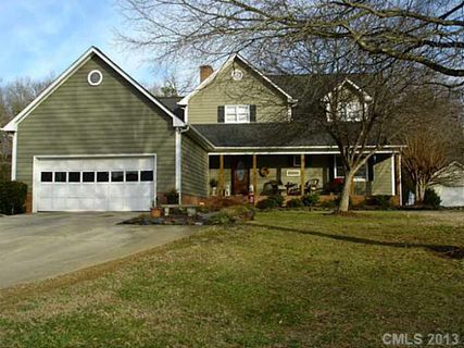 8443 Middleton Circle