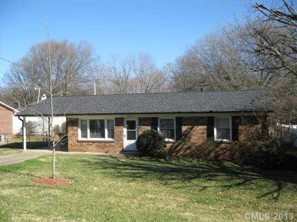1517 Edgewood Road
