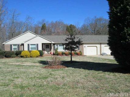 36 Old Farm Road sold home in Hidden Hut Farms, Salisbury, NC