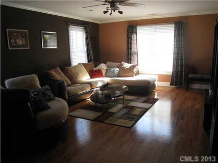 1021 W 4th Street B sold home in Woodlawn, Charlotte, NC