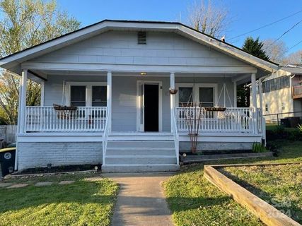 1 Cottage Street sold home in Woodfin Park, Asheville, NC